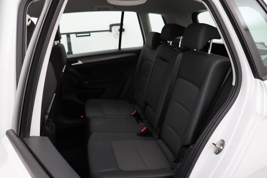 Volkswagen Golf Sportsvan vaihtoauto