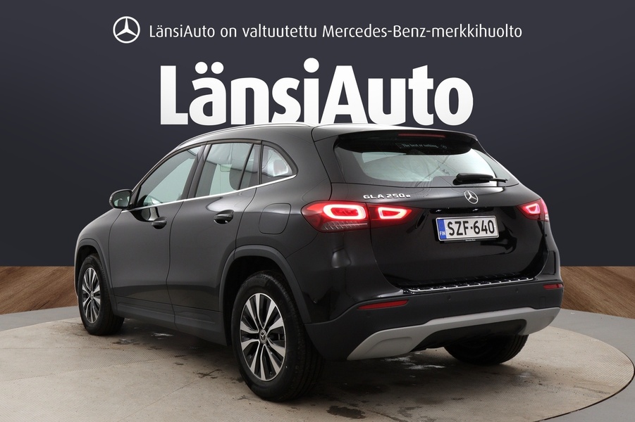 Mercedes-Benz GLA vaihtoauto