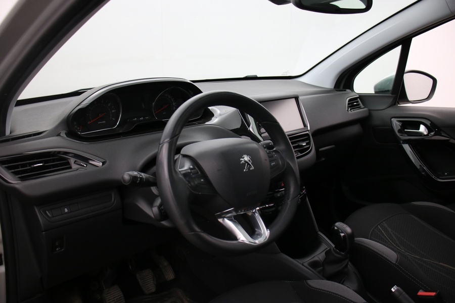 Peugeot 208 vaihtoauto