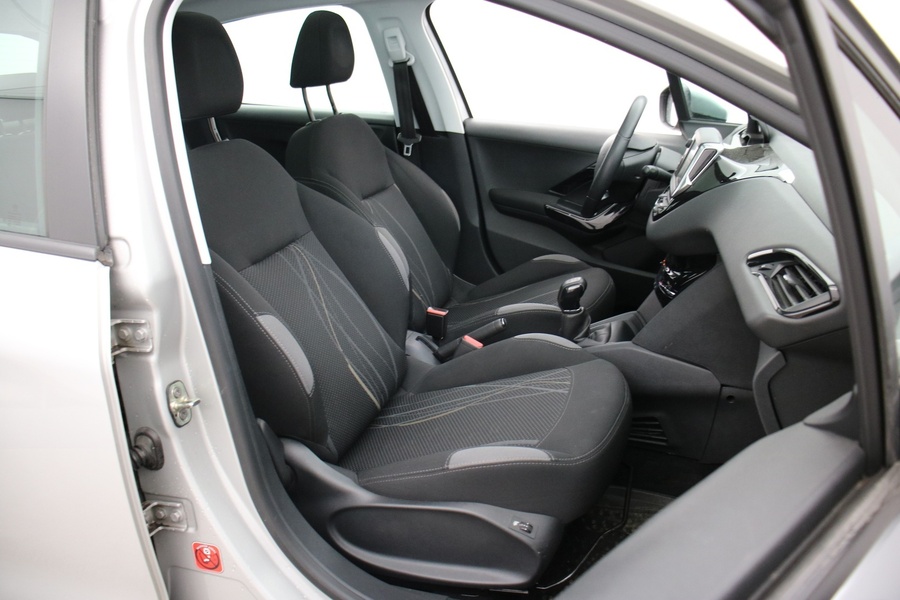 Peugeot 208 vaihtoauto