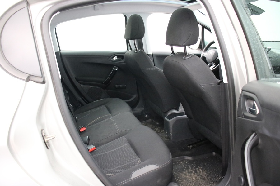 Peugeot 208 vaihtoauto