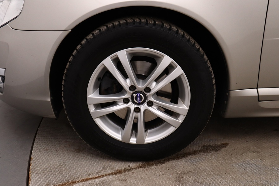 Volvo V70 vaihtoauto