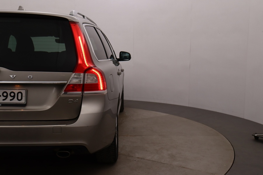 Volvo V70 vaihtoauto