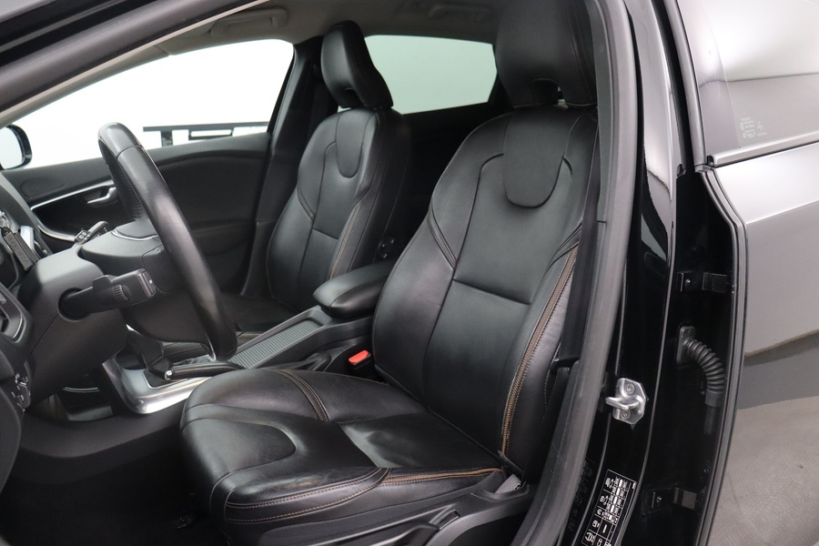 Volvo V40 Cross Country vaihtoauto