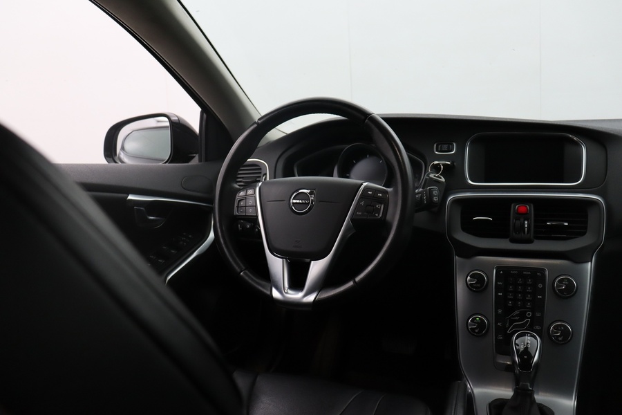 Volvo V40 Cross Country vaihtoauto