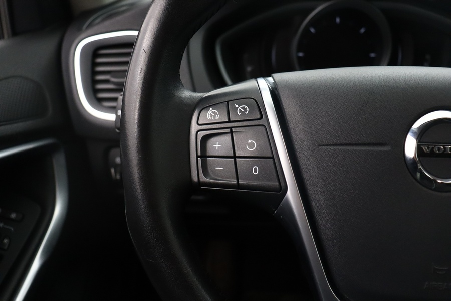 Volvo V40 Cross Country vaihtoauto