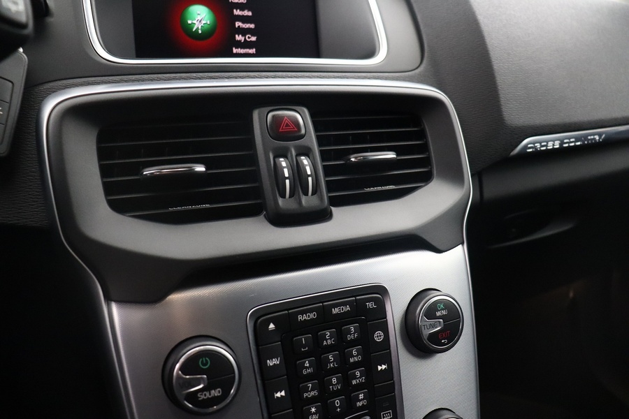 Volvo V40 Cross Country vaihtoauto