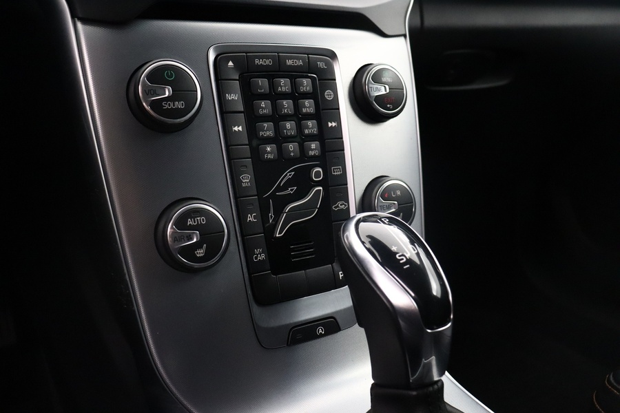 Volvo V40 Cross Country vaihtoauto