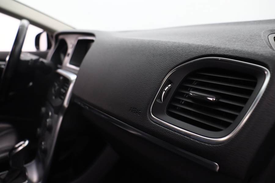 Volvo V40 Cross Country vaihtoauto