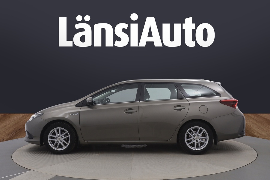 Toyota Auris vaihtoauto