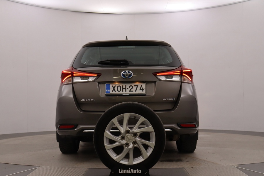 Toyota Auris vaihtoauto