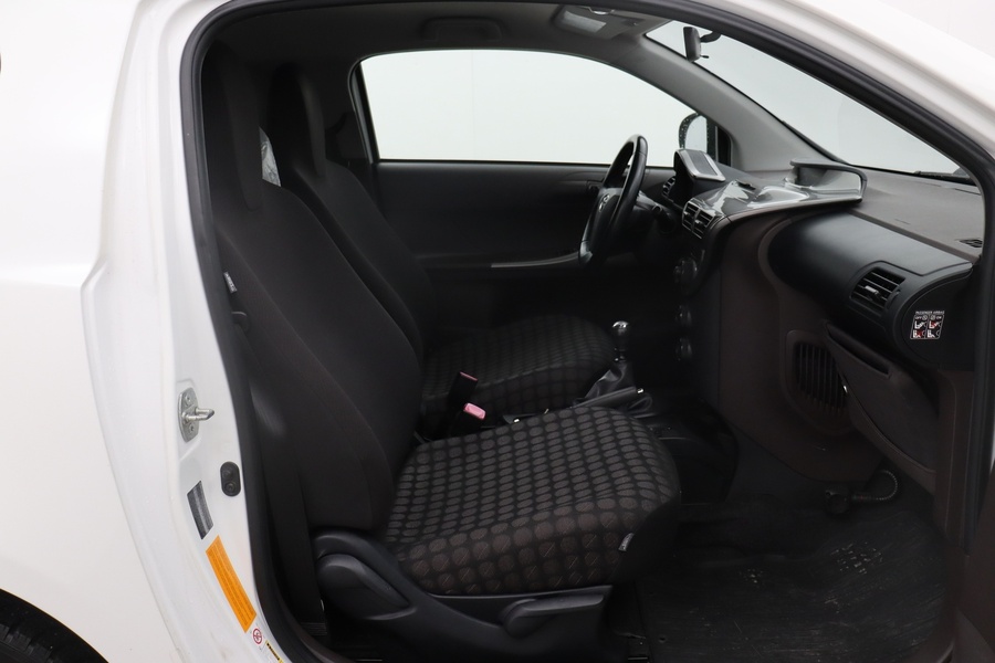 Toyota iQ vaihtoauto