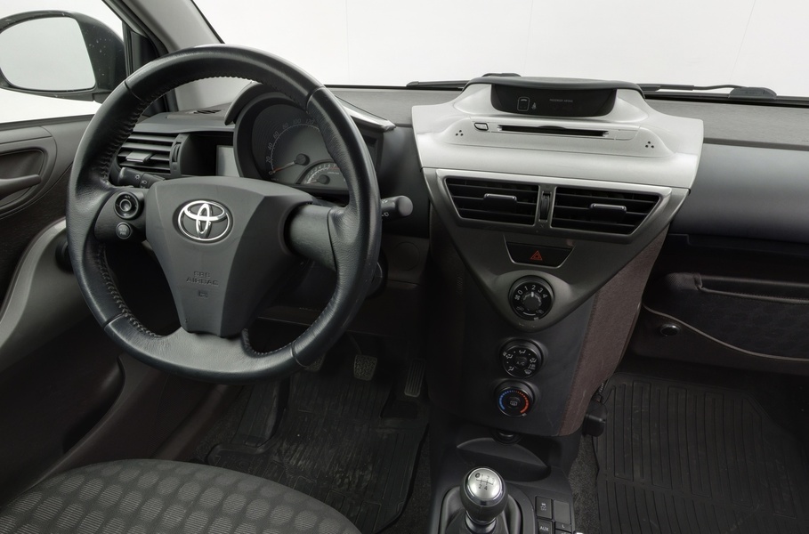Toyota iQ vaihtoauto