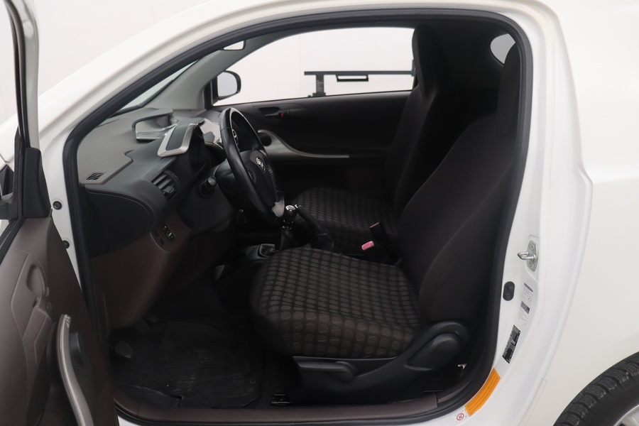 Toyota iQ vaihtoauto