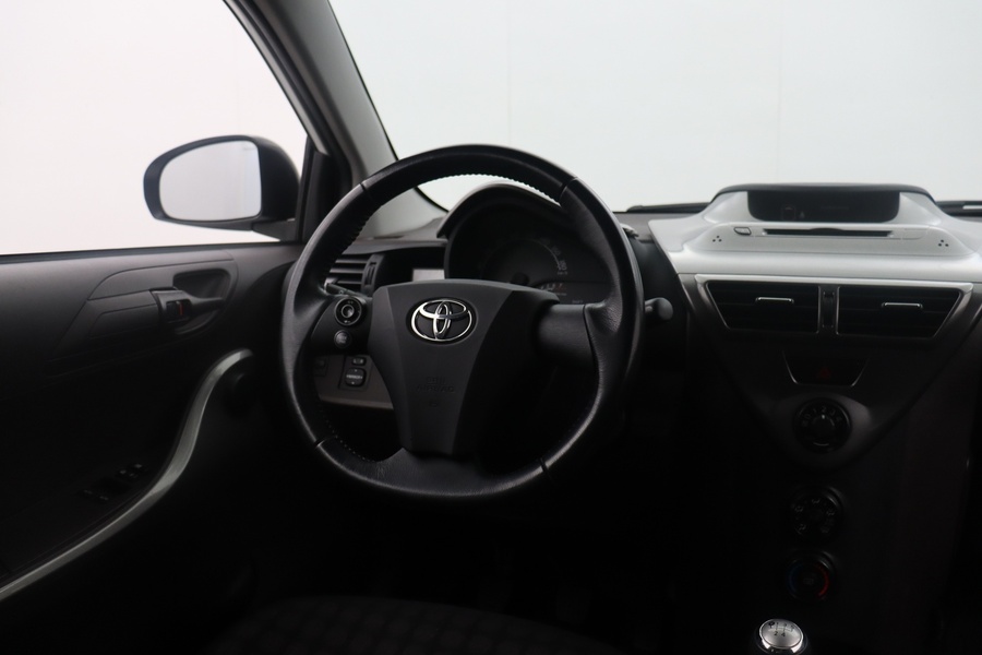 Toyota iQ vaihtoauto