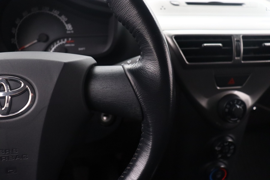 Toyota iQ vaihtoauto