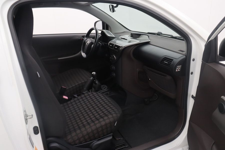 Toyota iQ vaihtoauto