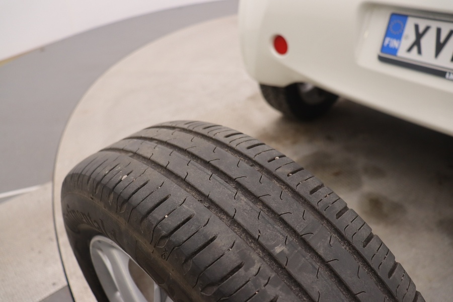 Toyota iQ vaihtoauto