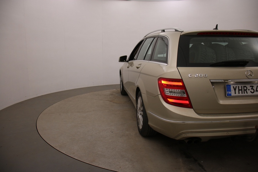 Mercedes-Benz C vaihtoauto