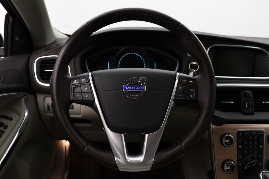 Volvo V40 Cross Country vaihtoauto