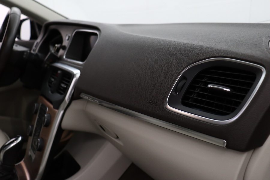 Volvo V40 Cross Country vaihtoauto