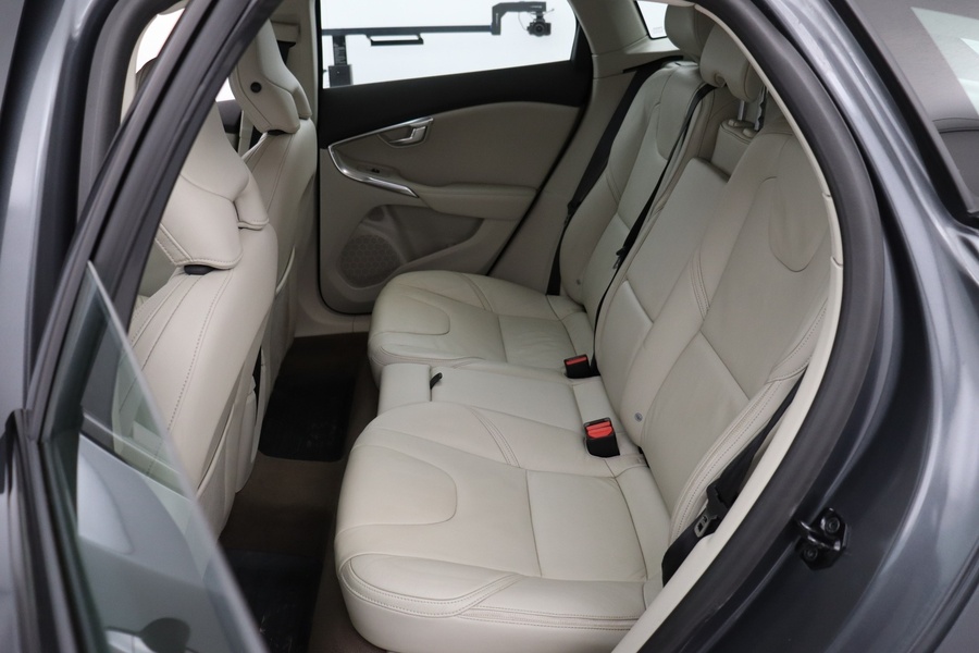 Volvo V40 Cross Country vaihtoauto