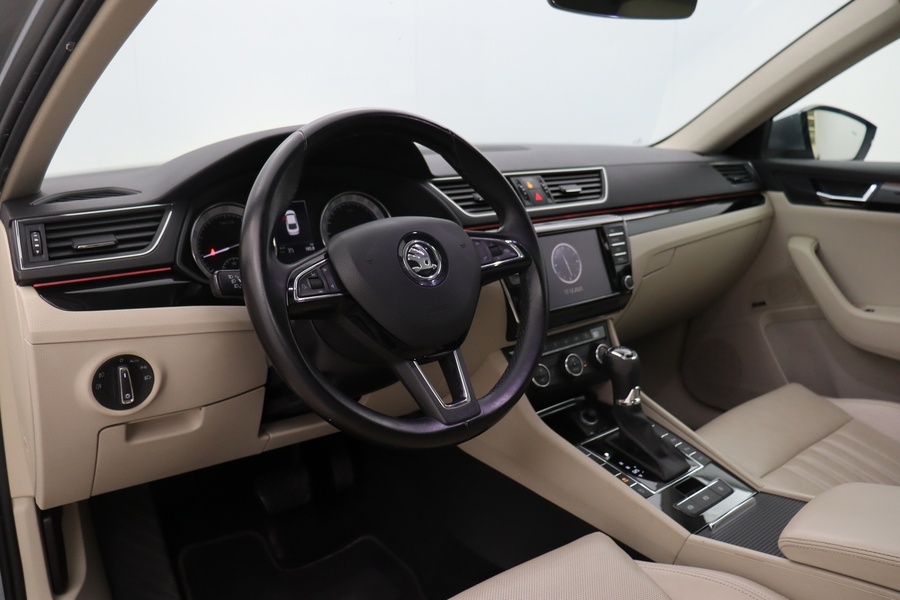 Skoda Superb vaihtoauto