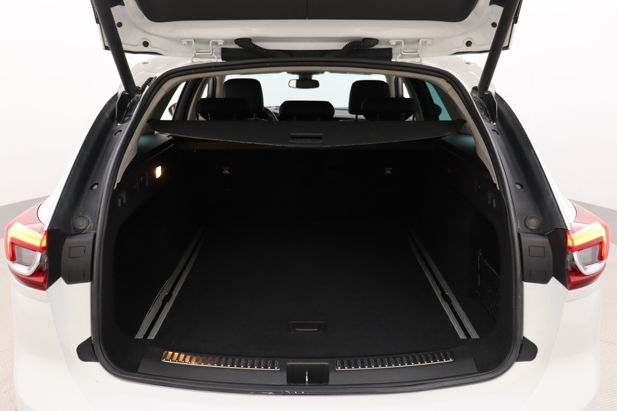 Opel Insignia vaihtoauto