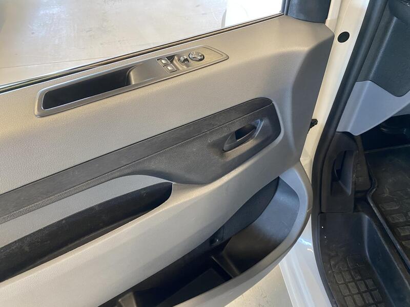Opel Vivaro vaihtoauto