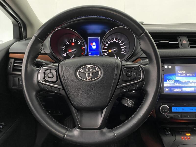 Toyota Avensis vaihtoauto