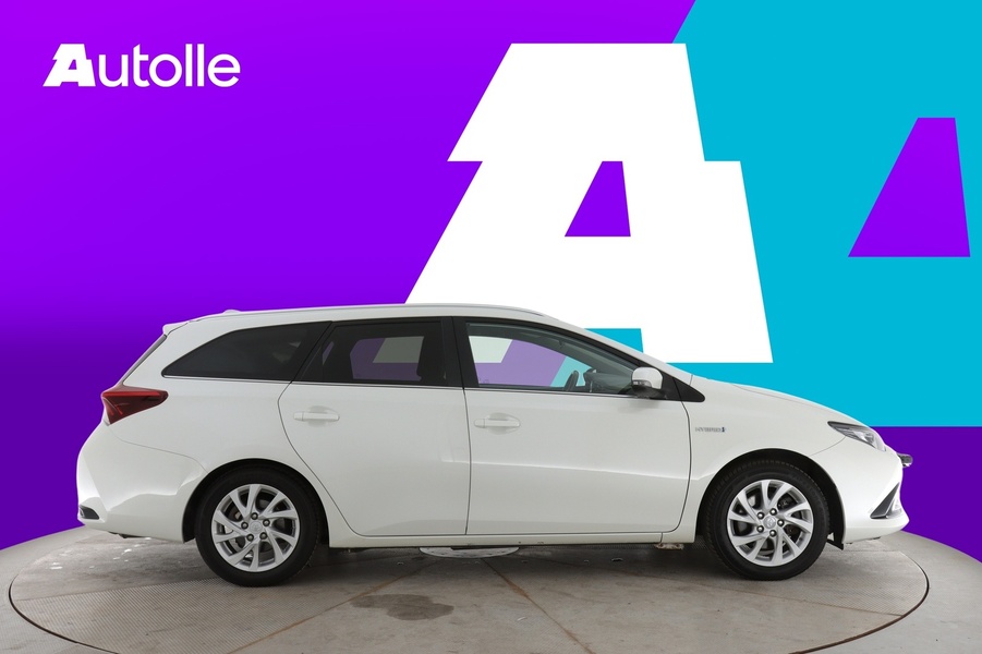 Toyota Auris vaihtoauto