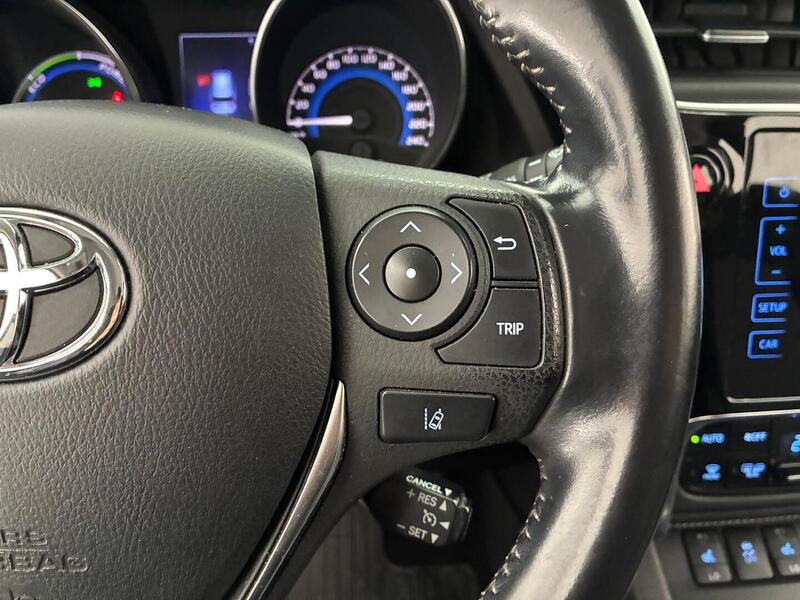 Toyota Auris vaihtoauto