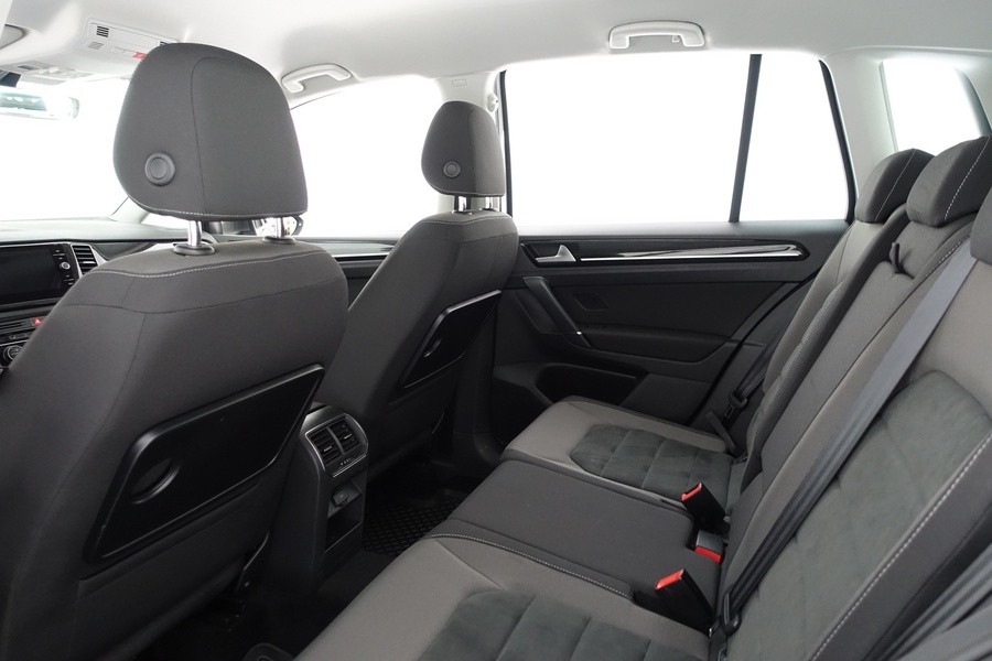 Volkswagen Golf Sportsvan vaihtoauto