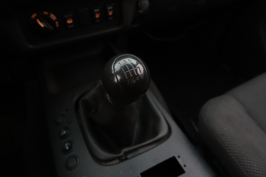 Nissan Navara vaihtoauto