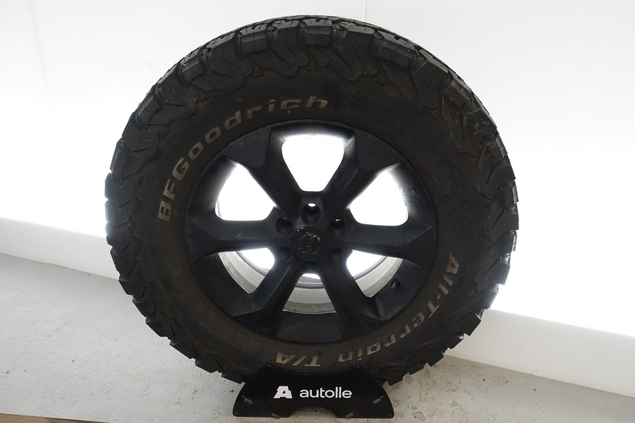 Nissan Navara vaihtoauto