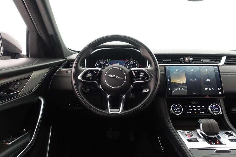 Jaguar F-PACE vaihtoauto