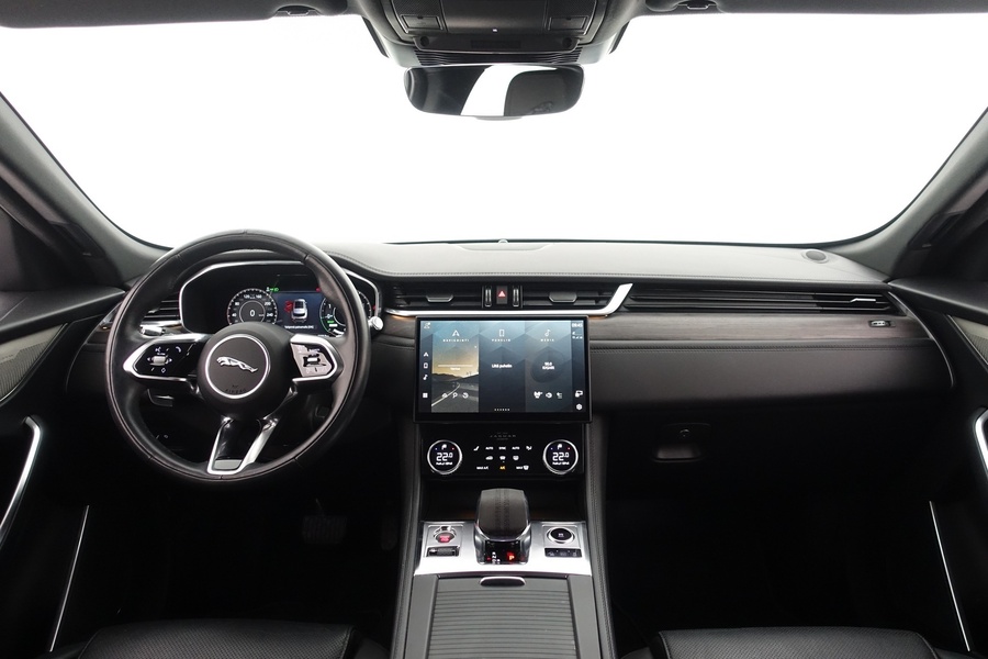 Jaguar F-PACE vaihtoauto