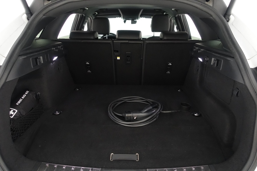 Jaguar F-PACE vaihtoauto