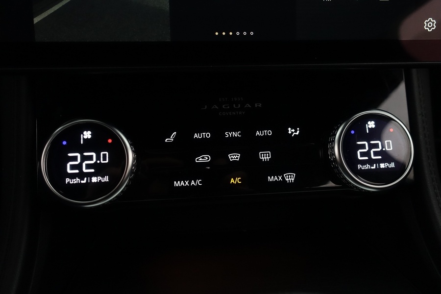 Jaguar F-PACE vaihtoauto