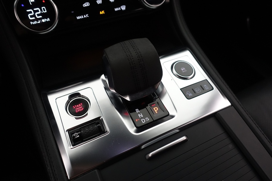 Jaguar F-PACE vaihtoauto