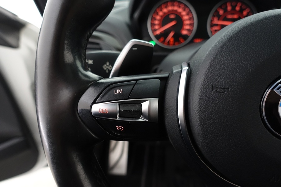 BMW M135i vaihtoauto