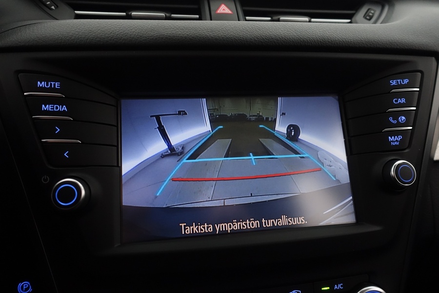 Toyota Avensis vaihtoauto