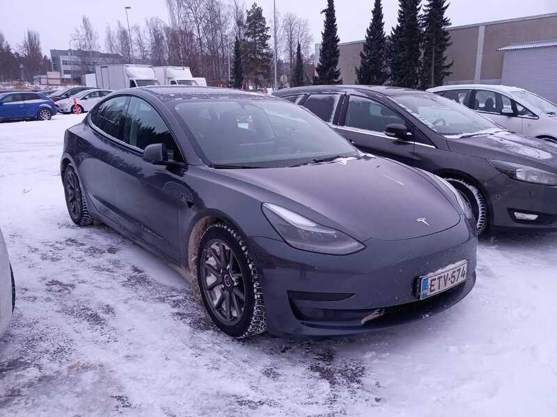 Tesla Model 3 vaihtoauto