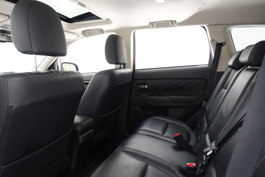 Mitsubishi Outlander PHEV vaihtoauto