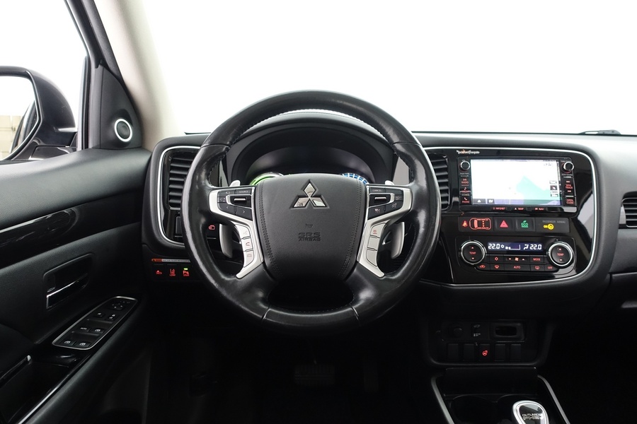 Mitsubishi Outlander PHEV vaihtoauto