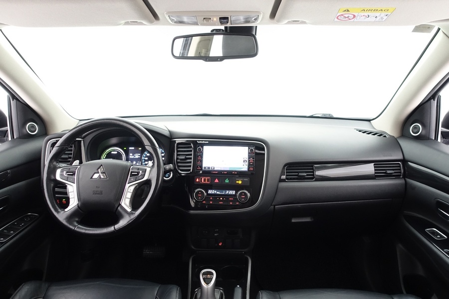 Mitsubishi Outlander PHEV vaihtoauto