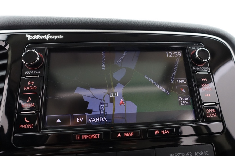 Mitsubishi Outlander PHEV vaihtoauto