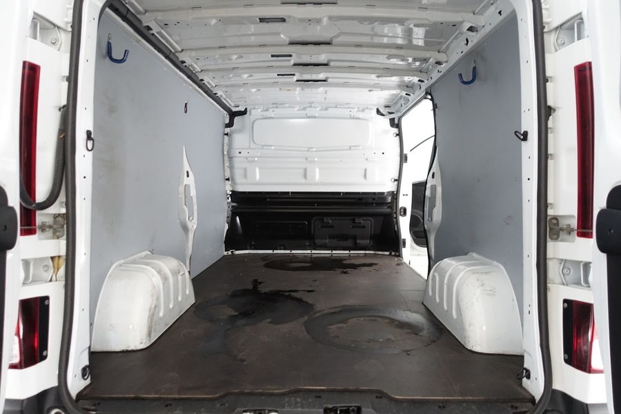 Nissan NV300 vaihtoauto