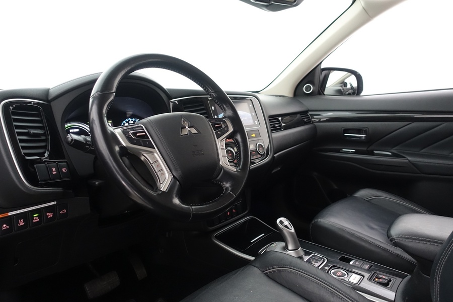 Mitsubishi Outlander PHEV vaihtoauto