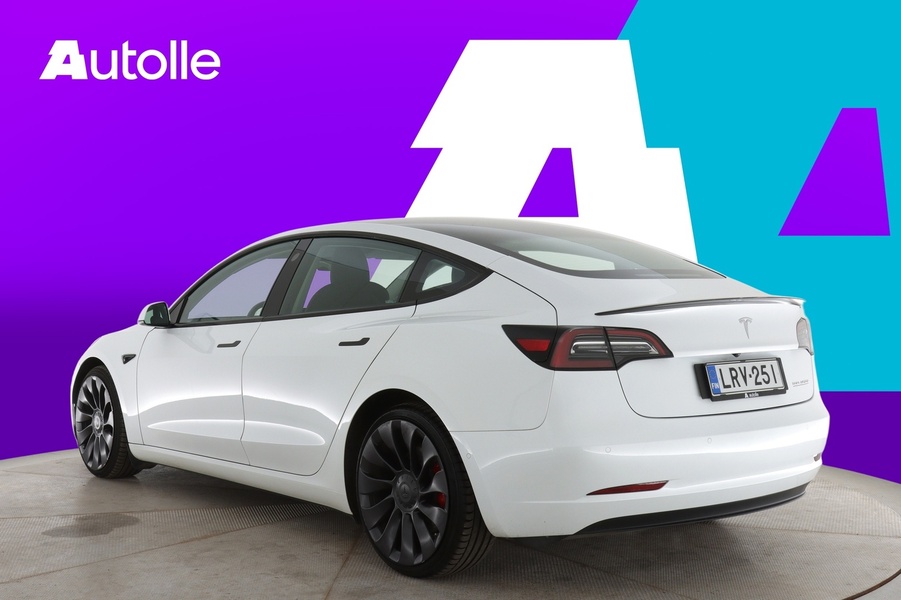 Tesla Model 3 vaihtoauto